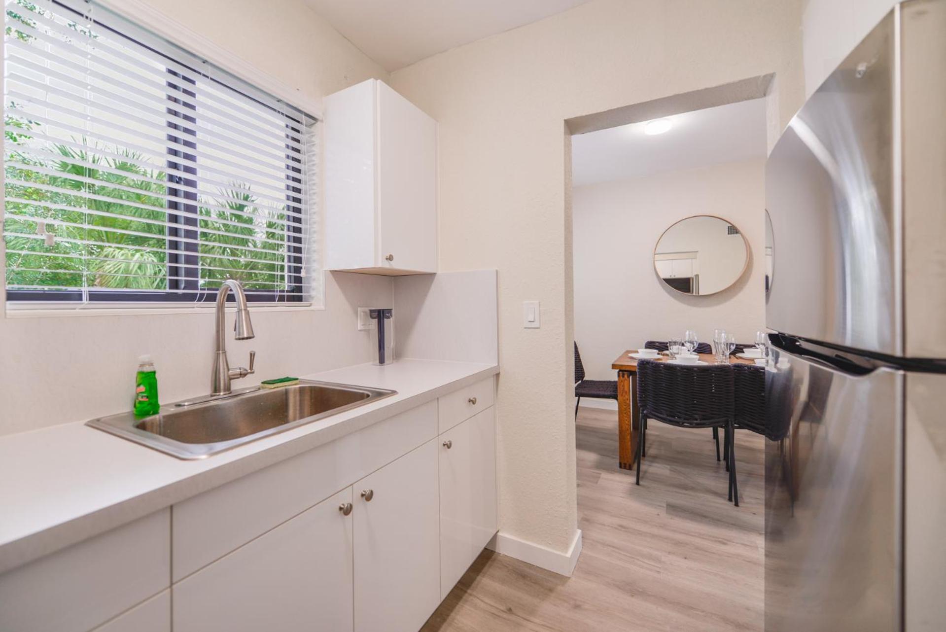 Steps Away From Calle Ocho In Little Havana Apartamento *